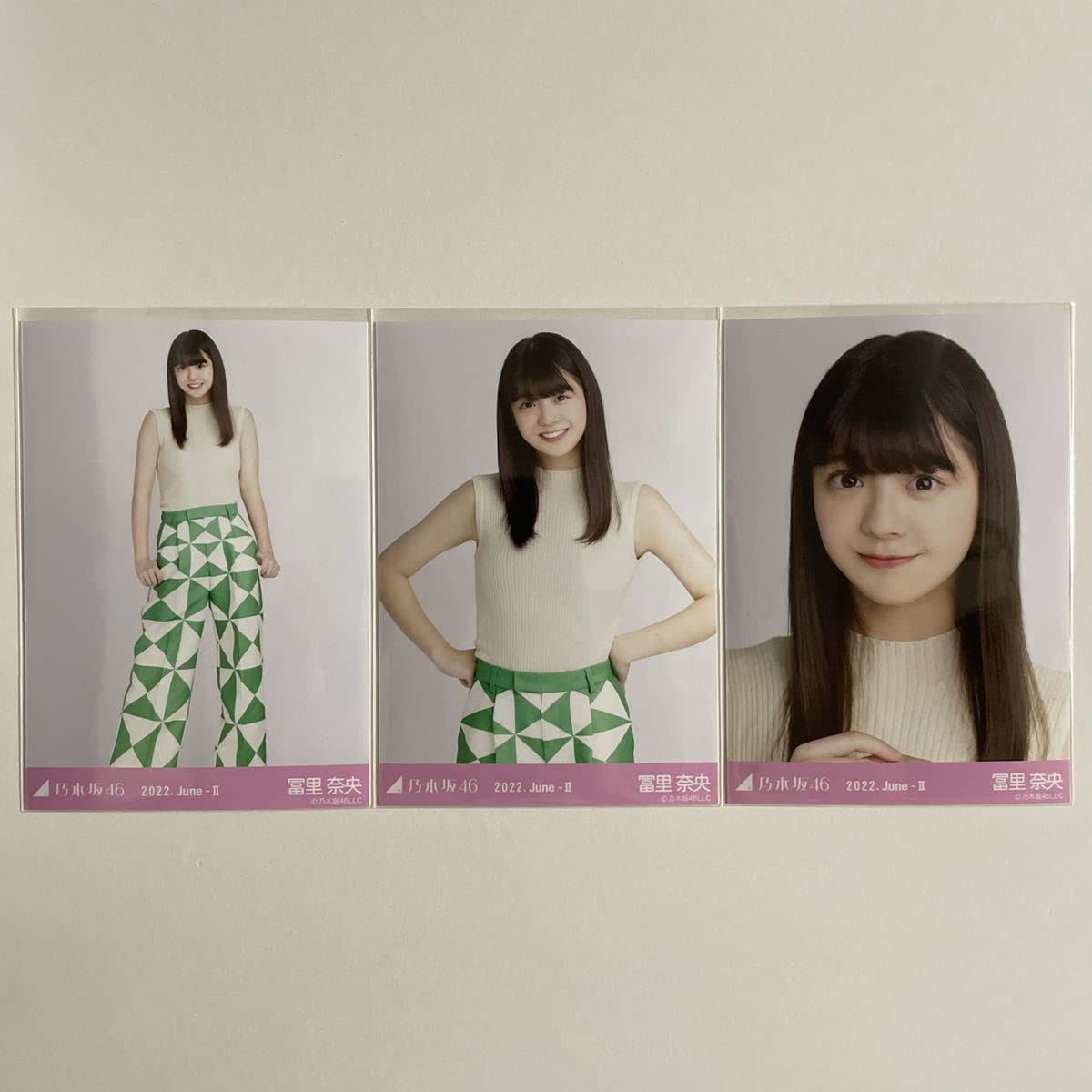 Amazon.co.jp: 乃木坂46 冨里奈央 ノースリーブニット 生写真